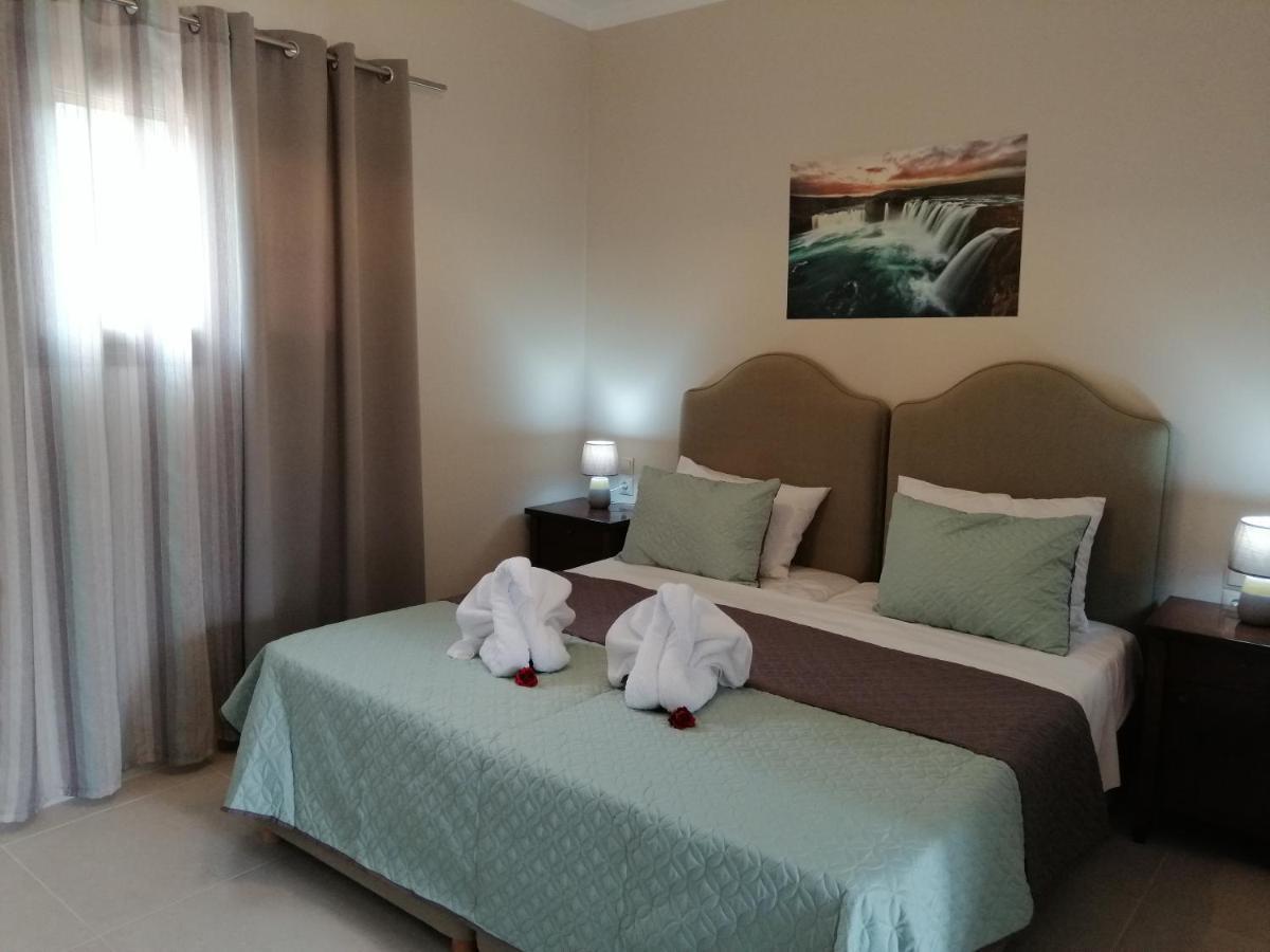 Ta Didymakia Apartments. Argostoli (Kefalonia)